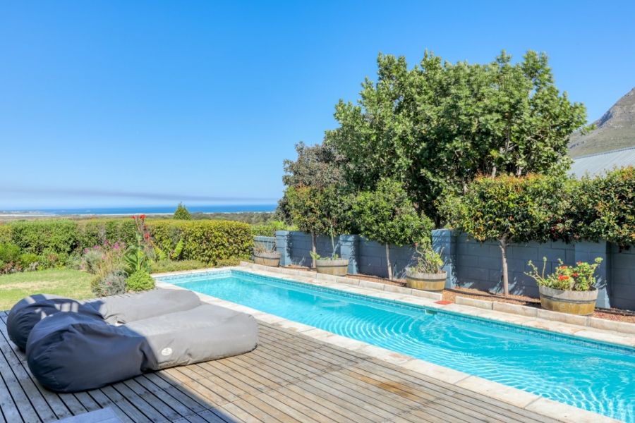 To Let 3 Bedroom Property for Rent in Noordhaven Western Cape
